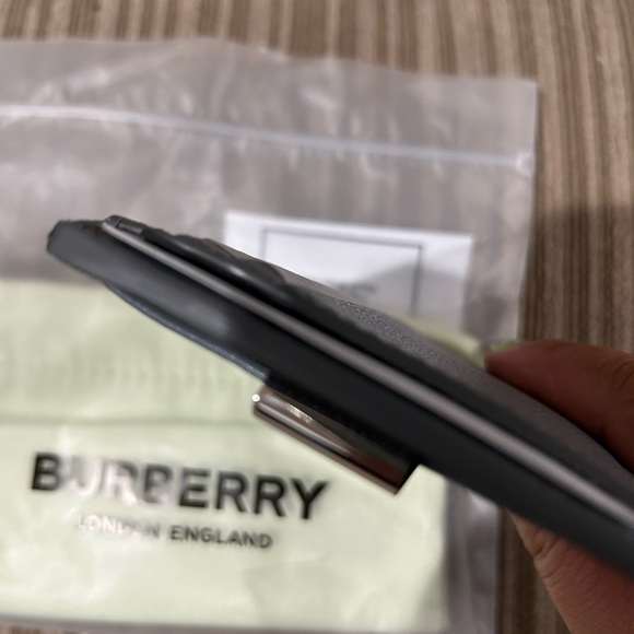 burberry card holder - Picture 2 of 8
